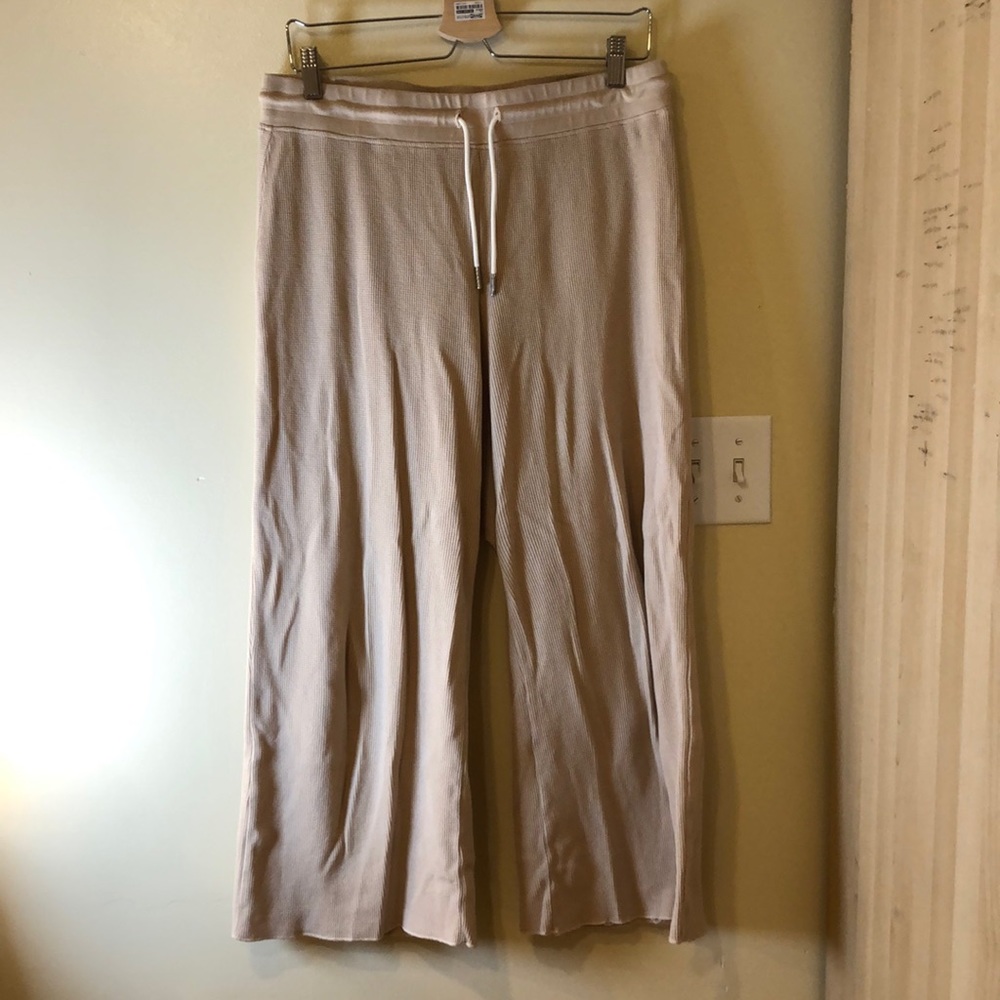 Mate the label thermal wide leg